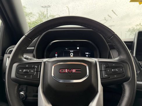 Used 2023 GMC Yukon SLT AWD/4WD image 14