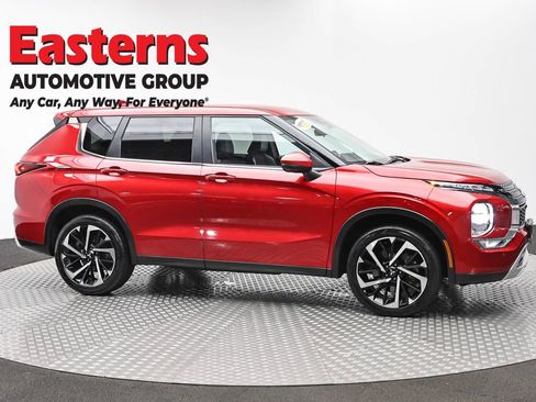 Used 2024 Mitsubishi Outlander SE AWD/4WD image 4
