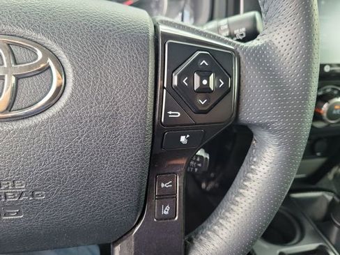 Used 2021 Toyota 4Runner TRD Off-Road Premium w/ Moonroof Package AWD/4WD image 6