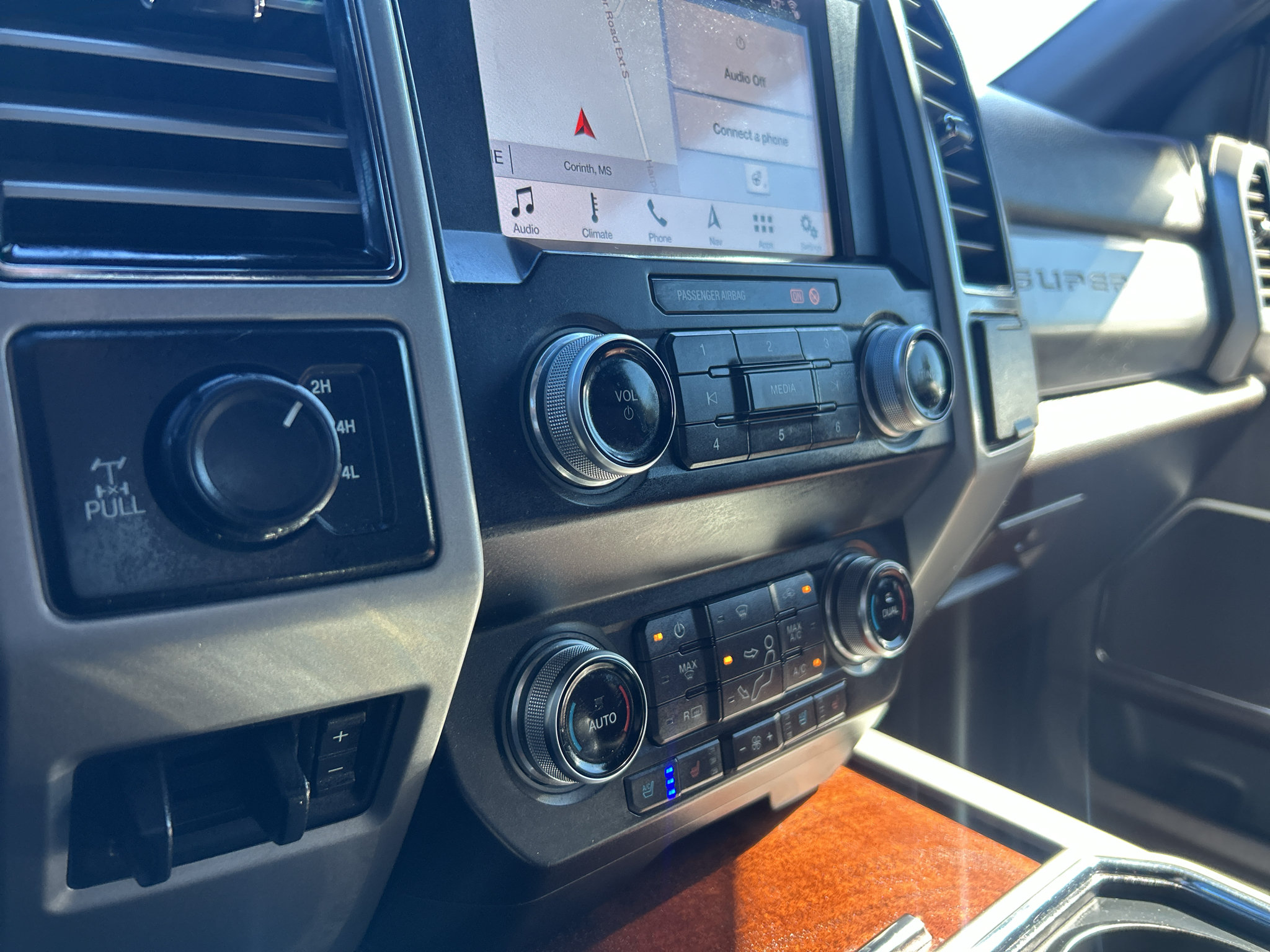 Used 2019 Ford F250 King Ranch w/ King Ranch Ultimate Package AWD/4WD image 27