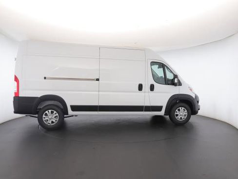 New 2024 RAM ProMaster 2500 w/ Quick Order Package 22H SLT+ image 31