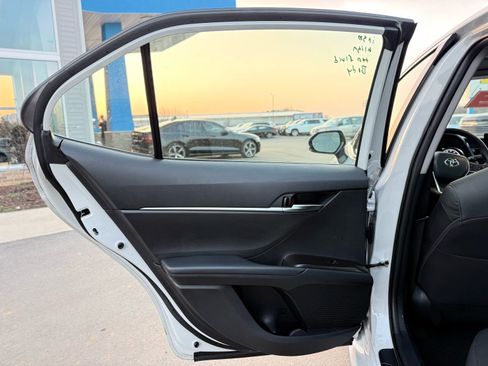 Used 2024 Toyota Camry LE w/ Convenience Package image 14