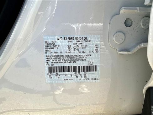 Used 2024 Ford Explorer XLT w/ Class IV Trailer Tow Package AWD/4WD image 16