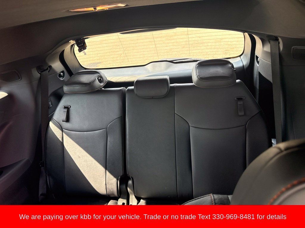 Used 2023 Toyota Sienna XSE w/ XSE Plus Package AWD/4WD image 12