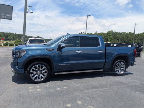 Used 2024 GMC Sierra 1500 Denali w/ Denali Reserve Package AWD/4WD image 8