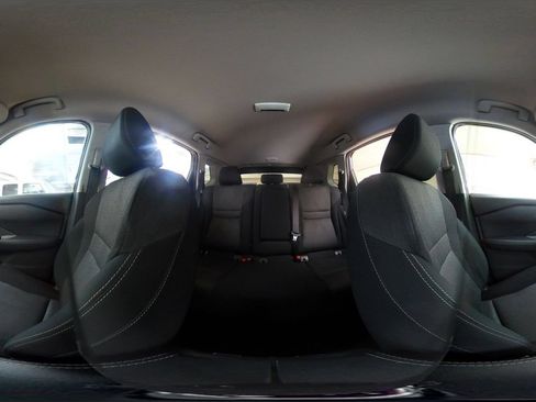 Used 2025 Nissan Rogue SV FWD image 44