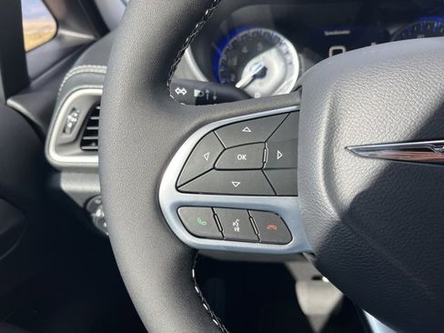 New 2026 Chrysler Pacifica Select image 27