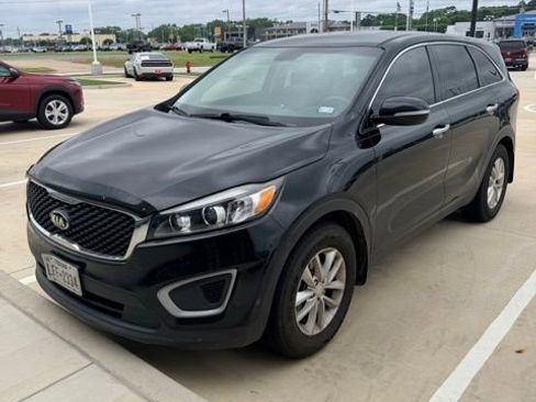 Used 2018 Kia Sorento L FWD image 1