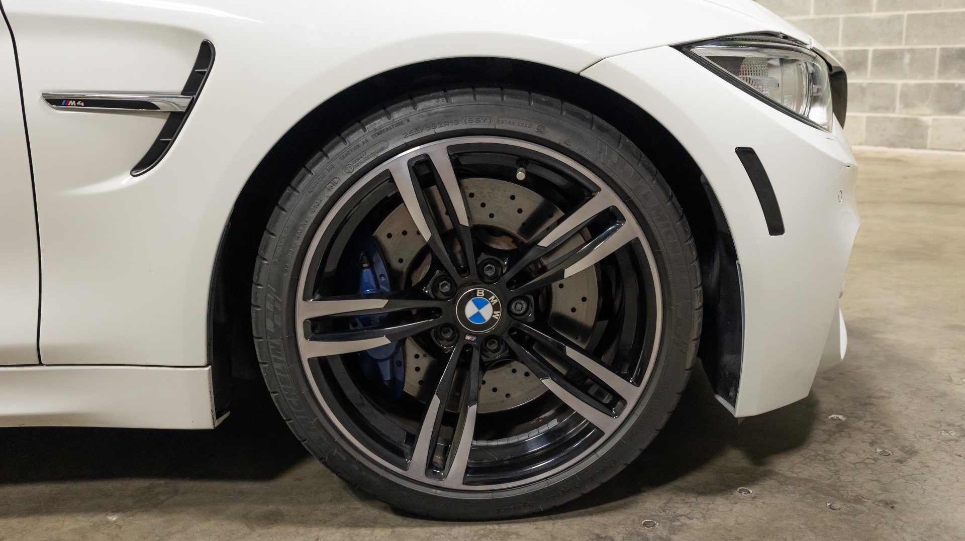 Used 2016 BMW M4 Convertible RWD image 35