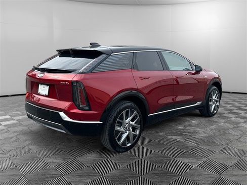 New 2026 Cadillac Optiq Luxury 1 image 5