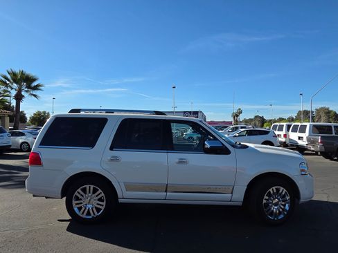 Used 2007 Lincoln Navigator 2WD image 6