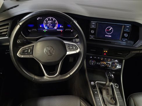 Used 2024 Volkswagen Jetta SE FWD image 22