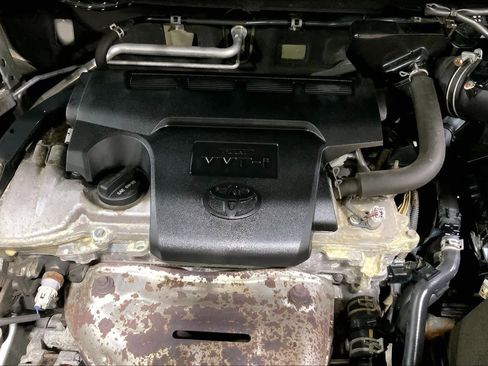 Used 2015 Toyota RAV4 Limited image 32