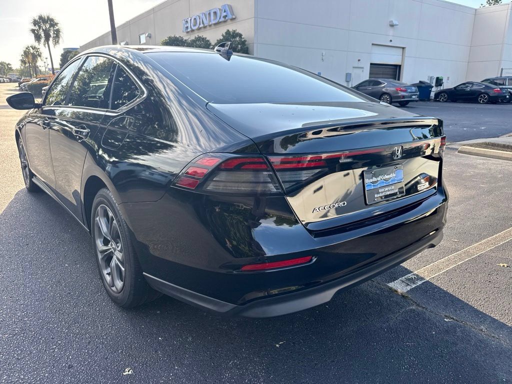 Used 2023 Honda Accord EX image 5