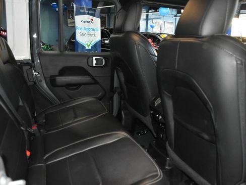 Used 2023 Jeep Wrangler Unlimited Sahara w/ Cold Weather Group image 25