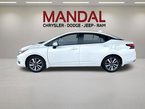 Used 2024 Nissan Versa SV w/ Trunk Package FWD image 9