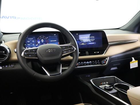 New 2026 Chevrolet Equinox ACTIV w/ Convenience Package III image 16