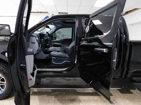 Used 2023 Ford F250 Limited w/ FX4 Off-Road Package image 26