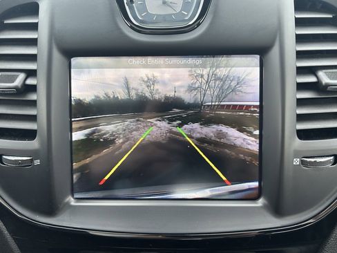 Used 2017 Chrysler 300 S w/ 300S Premium Group image 15