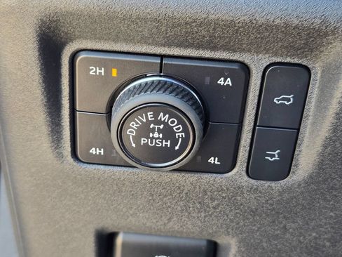 Used 2026 Ford Expedition Tremor AWD/4WD image 19