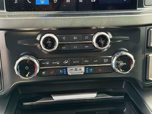 Used 2024 Ford F350 Platinum w/ FX4 Off-Road Package image 34