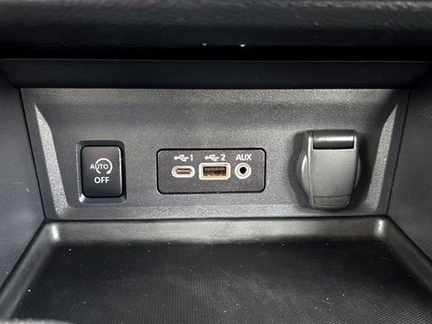 Used 2024 Nissan Sentra SV image 13