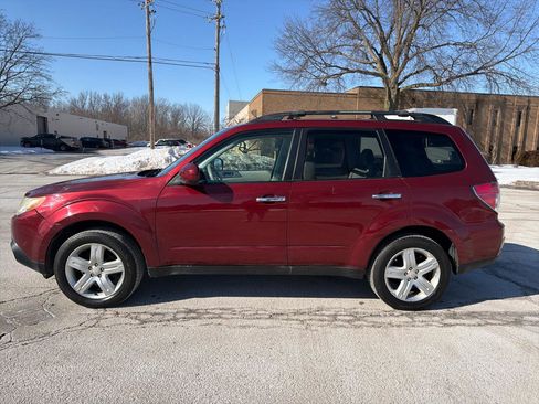 Used 2010 Subaru Forester 2.5X Premium image 8