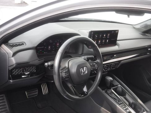 Used 2023 Honda Accord Sport image 11