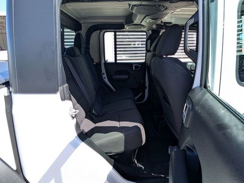 Used 2021 Jeep Gladiator Sport w/ Trailer Tow Package image 19