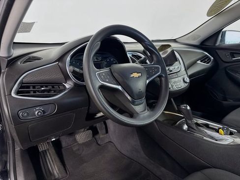 Used 2019 Chevrolet Malibu LT FWD image 9