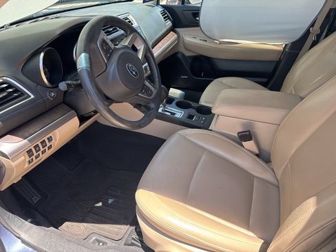 Used 2017 Subaru Outback 2.5i Limited AWD/4WD image 6