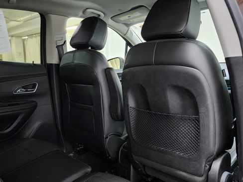 Used 2016 Buick Encore FWD image 18