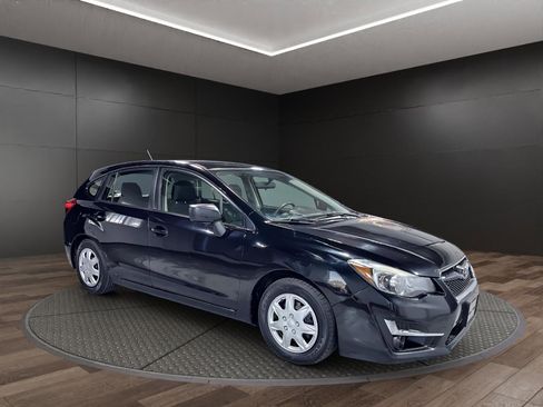 Used 2016 Subaru Impreza 2.0i image 2