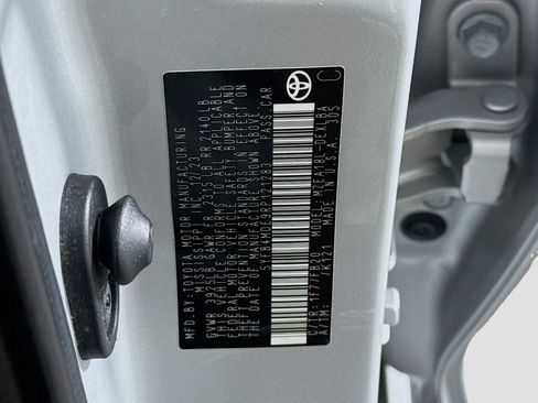 Used 2024 Toyota Corolla LE FWD image 39