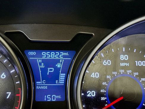 Used 2015 Hyundai Veloster w/ Option Group 02 image 13