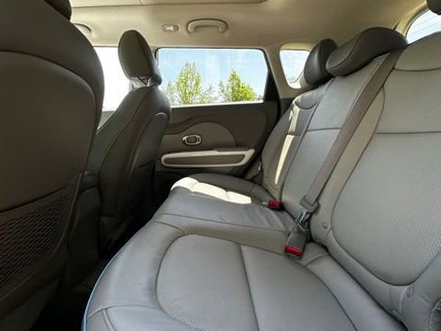 Used 2016 Kia Soul EV + w/ Sun & Fun Package FWD image 14