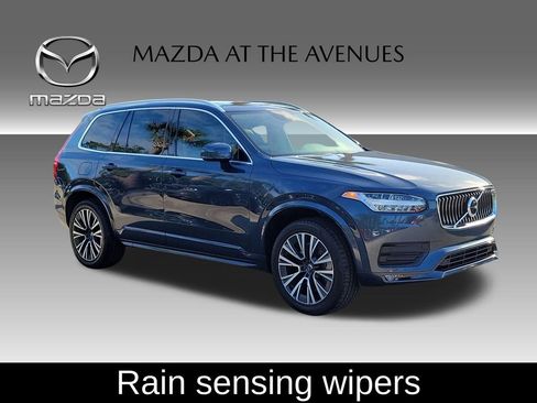 Used 2022 Volvo XC90 T6 Momentum w/ Protection Package image 3