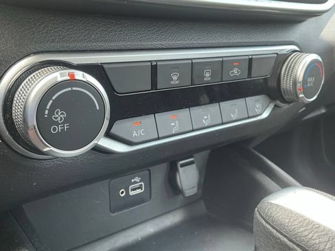 Used 2024 Nissan Altima 2.5 S FWD image 38