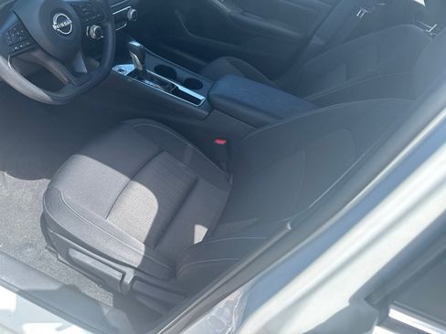 Used 2025 Nissan Altima 2.5 S FWD image 5