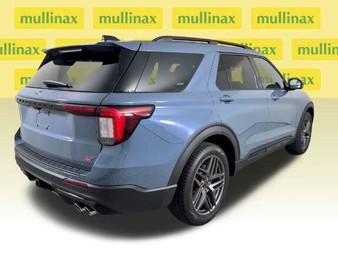 Certified 2026 Ford Explorer ST AWD/4WD image 4