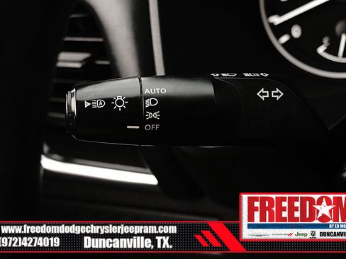 Used 2024 Nissan Rogue S FWD image 28