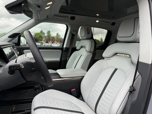 Used 2022 Rivian R1T Launch Edition AWD/4WD image 9