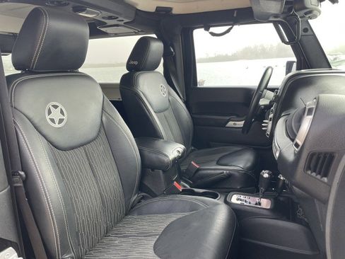 Used 2015 Jeep Wrangler Sport image 7