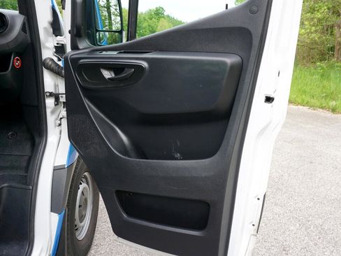 Used 2020 Mercedes-Benz Sprinter 2500 image 22