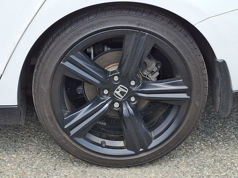 Used 2024 Honda Accord Sport image 8