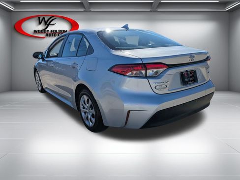 Used 2025 Toyota Corolla LE image 7