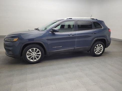 Used 2019 Jeep Cherokee Latitude w/ Popular Appearance Group FWD image 2