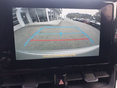 Used 2024 Toyota Corolla LE w/ LE Convenience Package image 9