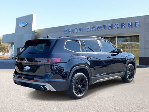 Used 2024 Volkswagen Atlas Peak Edition SEL AWD/4WD image 6