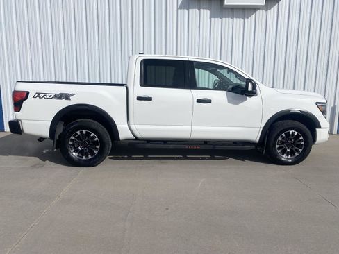 Used 2023 Nissan Titan PRO-4X w/ Pro-4x Convenience Package image 4